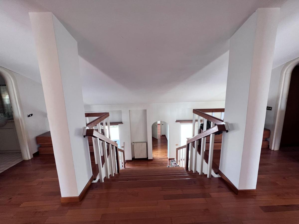 Villa Luxury Roma マルコ・シモーネ エクステリア 写真