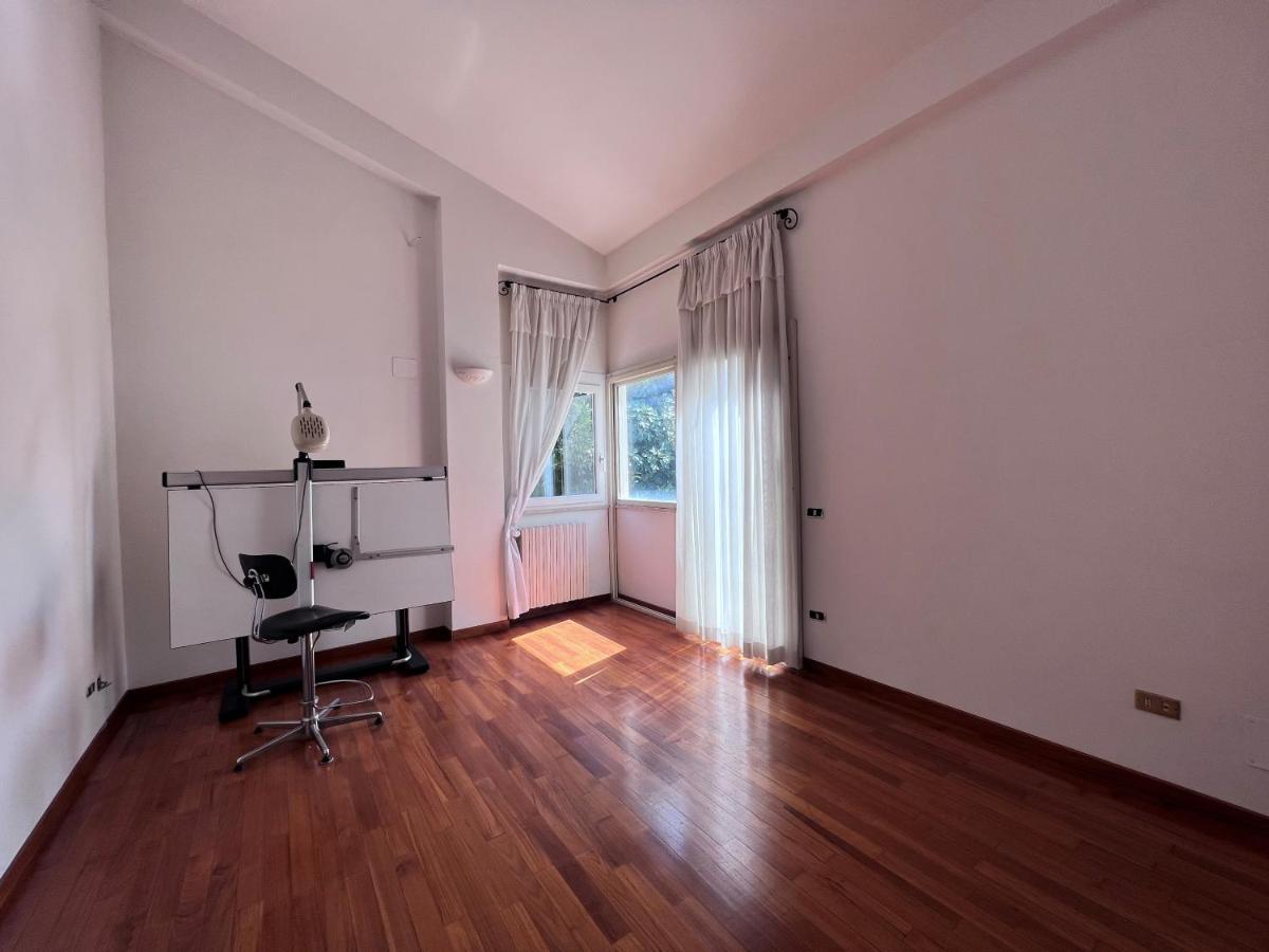 Villa Luxury Roma マルコ・シモーネ エクステリア 写真